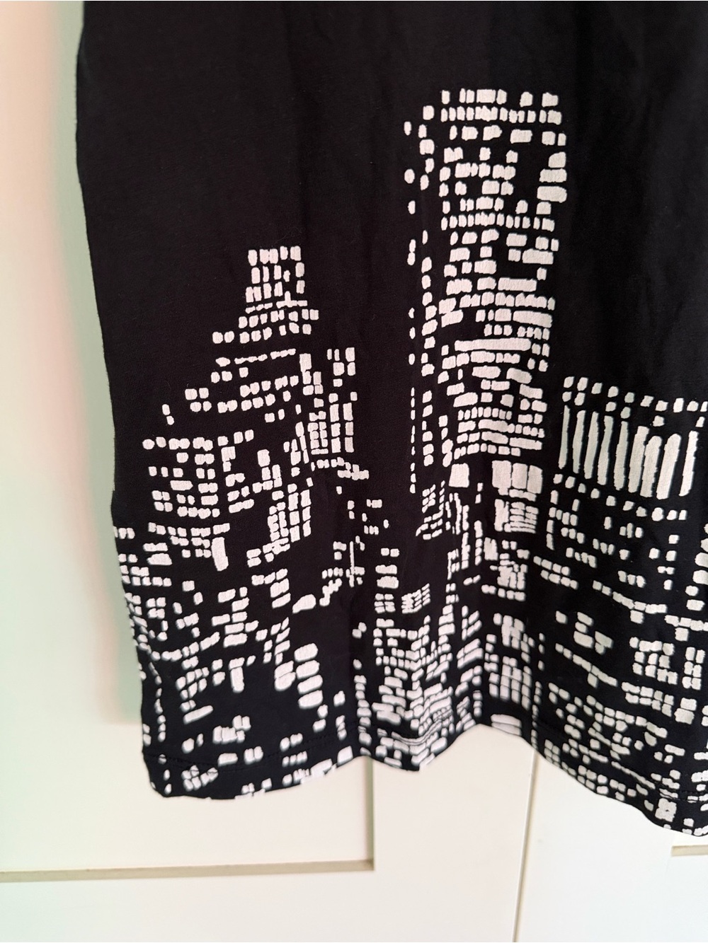Kate Spade The Empire State Building Short Sleeve Tee - Picture 9 of 13